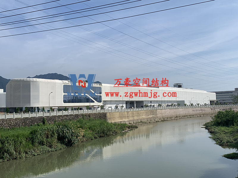 為什么體育場屋面都選用PTFE膜結構？PTFE膜結構體育場有什么特點優(yōu)勢？