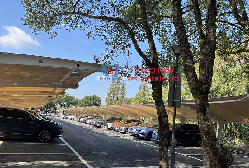 膜結(jié)構(gòu)車(chē)棚