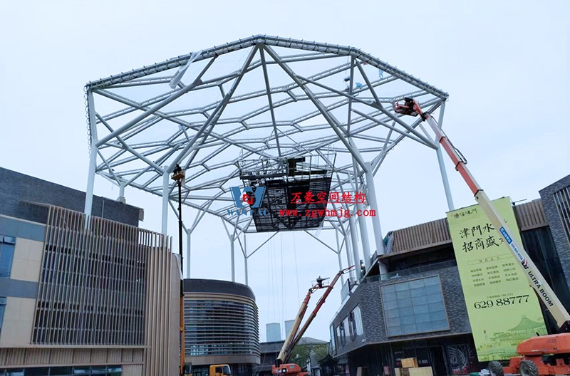 勞動最光榮，致敬一線工作者！