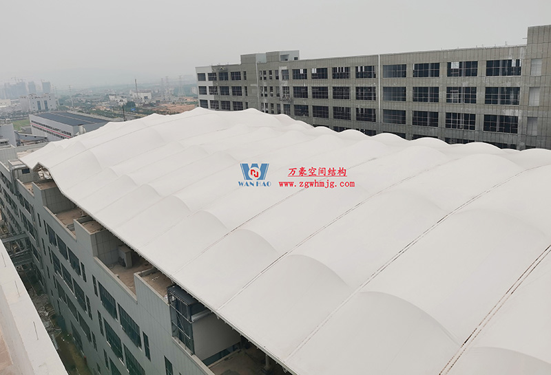 浙江真愛毯業(yè)科技有限公司廠房三屋面膜結(jié)構(gòu)工程完工大吉！