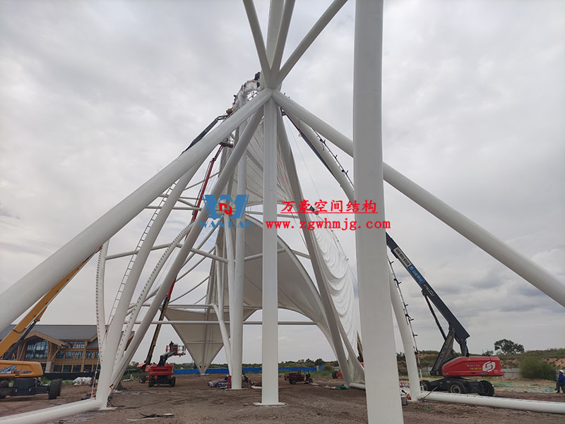 膜結(jié)構(gòu)大門出入口的優(yōu)勢特點