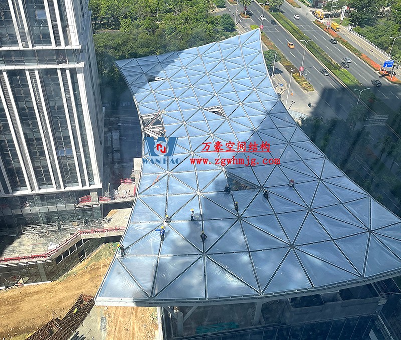 縱使烈日炎炎，腳步從未止歇！海南這個ETFE氣枕膜項目施工進度有最新消息