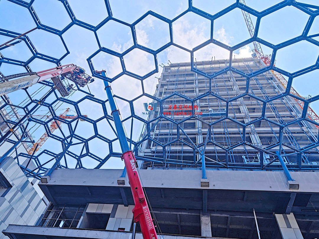 已完工，這個ETFE氣枕商業(yè)天幕閃亮登場！