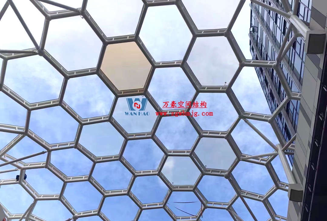 已完工，這個ETFE氣枕商業(yè)天幕閃亮登場！