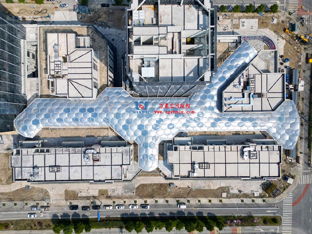 ETFE氣枕膜結(jié)構(gòu)天幕，讓商業(yè)街更具神韻！