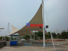 膜結(jié)構(gòu)雨棚價(jià)格多少錢一平？膜結(jié)構(gòu)雨棚制作安裝有哪些要點(diǎn)需要注意？