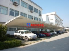 膜結(jié)構(gòu)車棚排水怎么設(shè)計合理？膜結(jié)構(gòu)車棚排水有哪幾種形式？