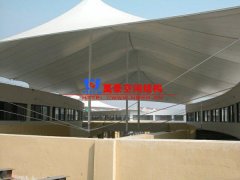 雨棚材料選哪種好？雨棚制作設(shè)計(jì)選膜結(jié)構(gòu)有哪些優(yōu)勢(shì)？